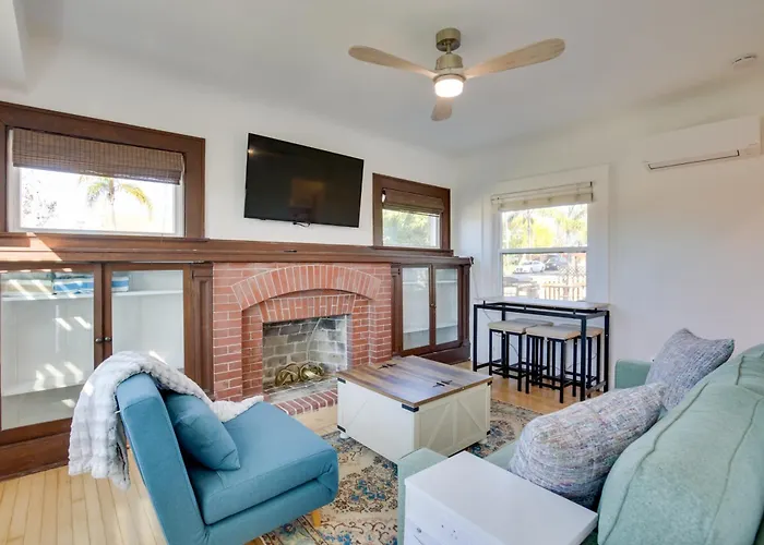 Sip, Shop And Explore San Diego Apartment